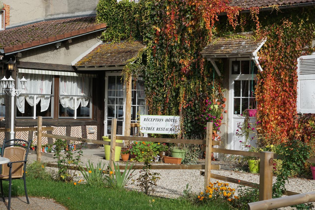 Hotel Restaurant La Sauldraie Salbris Exteriör bild